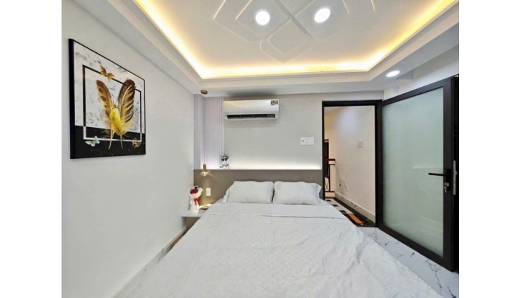 Bán Nhà Phan Xích Long, 3 Tầng 3 PN, Xe Hơi Đỗ Cổng Nhỉnh 6 Ti